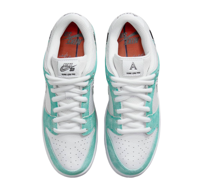 NIKE SB Dunk Low "April Skateboards"